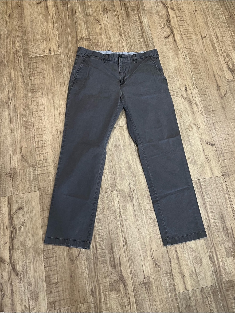 Tommy Hilfiger Men’s Gray Chino Pants – Size 36x32